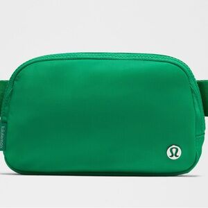 EUC Lululemon Everywhere Belt Bag 1L